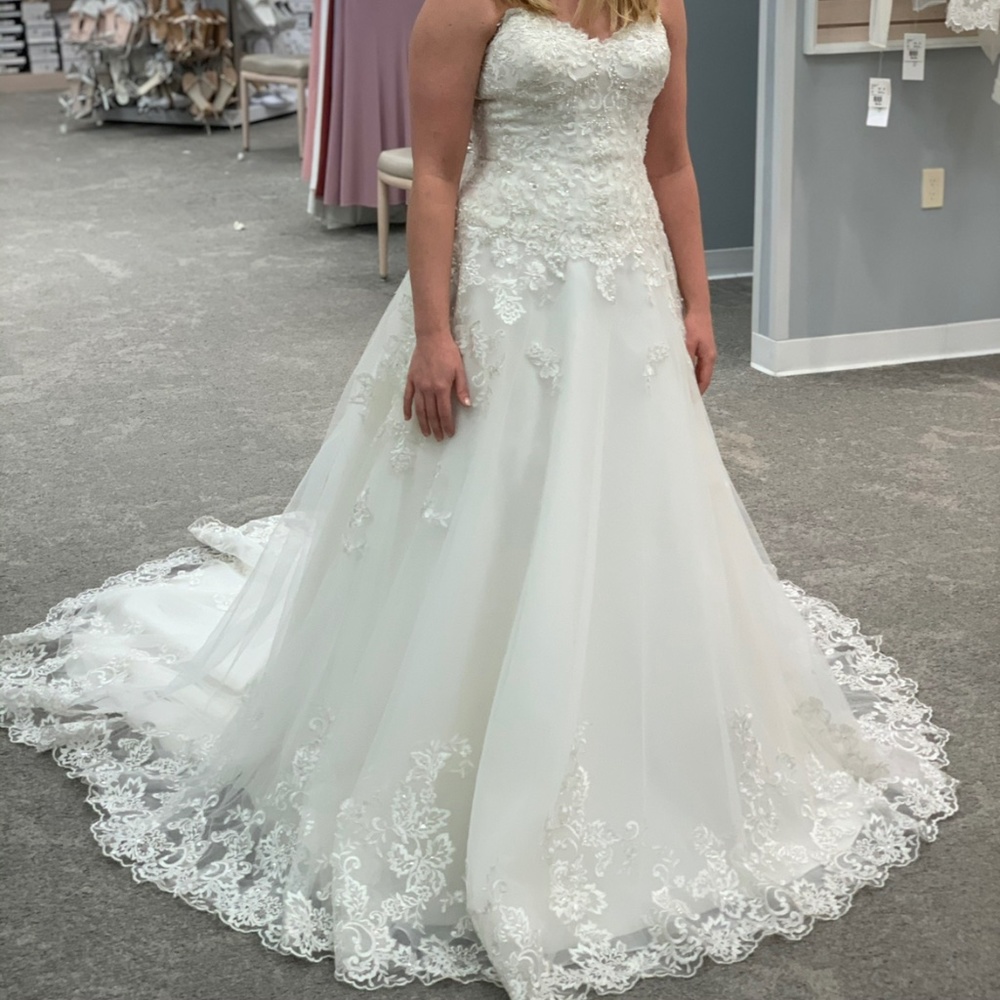 White David’s Bridal Wedding Dress Size 8
